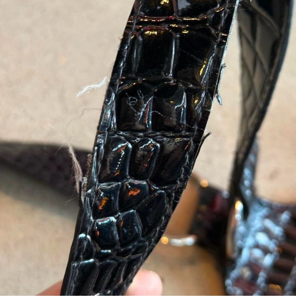 Lulu's Black Crocodile-Embossed Shoulder Bag - Picture 7 of 8